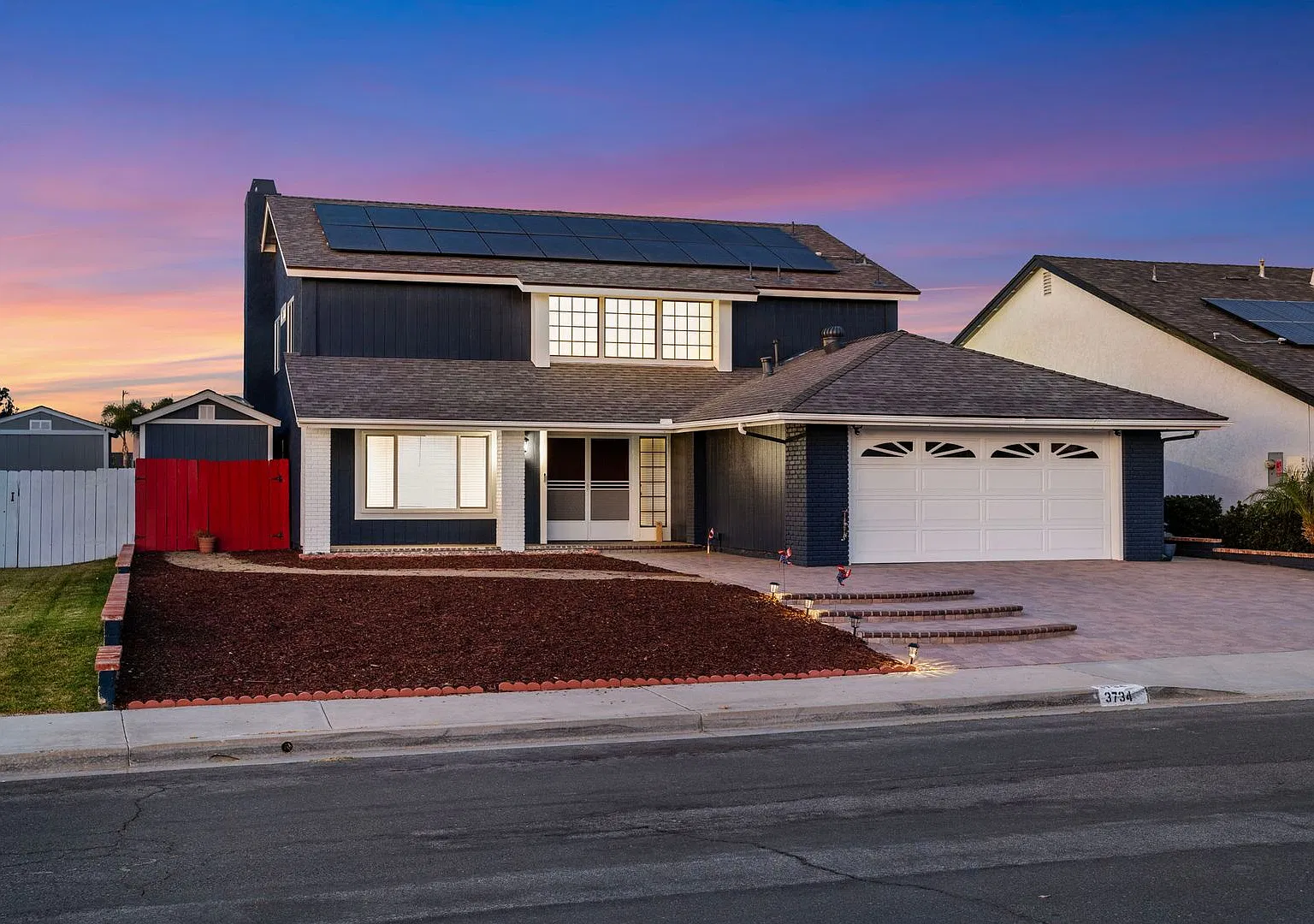 Spacious 4-Bedroom Home with Spa, Deck & Fenced Yard in Desirable Oceanside Neighborhood — Photo 2