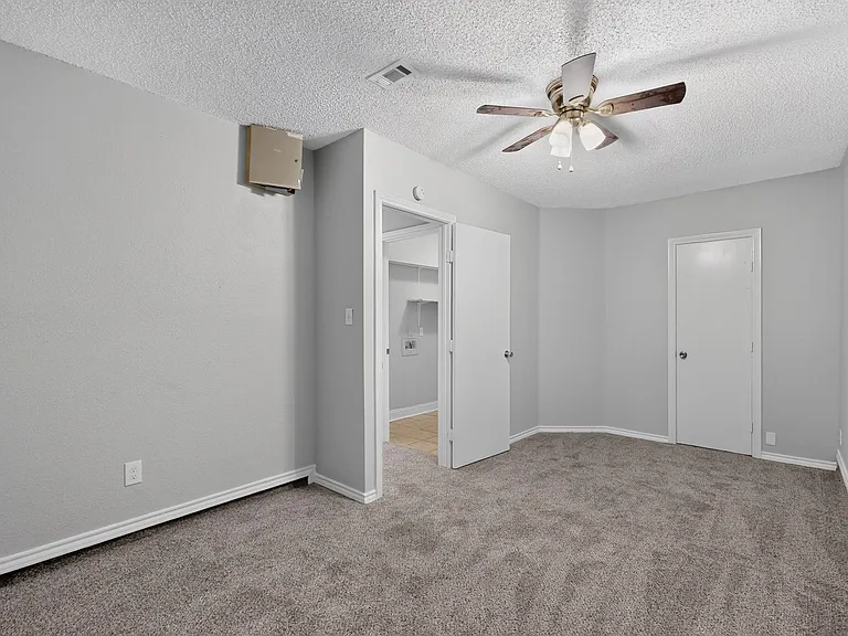 2521 Winter Oak St — Photo 31