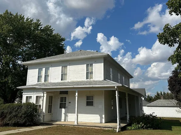 303 E Broadway St, Paullina, IA 51046