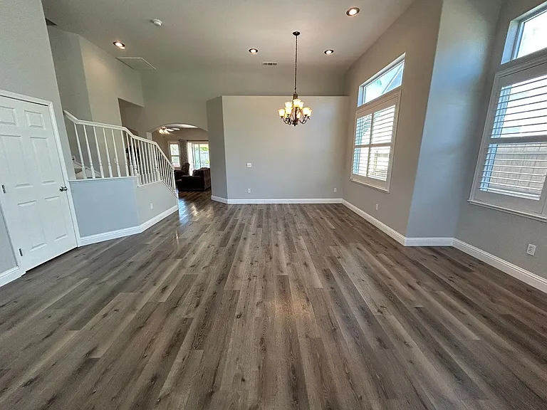 3052 Red Oak Ct — Photo 2