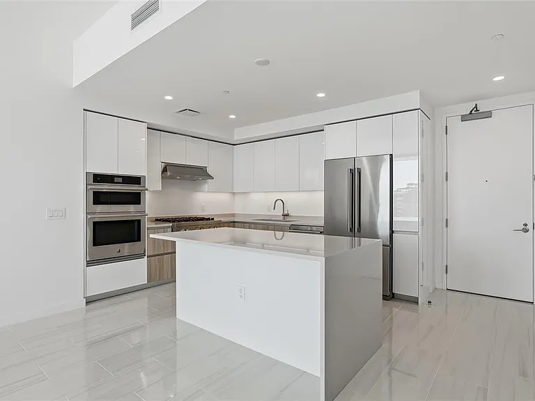 400 Central Ave #505 — Photo 10