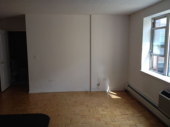 3rd image of 301 Elizabeth St APT 5B