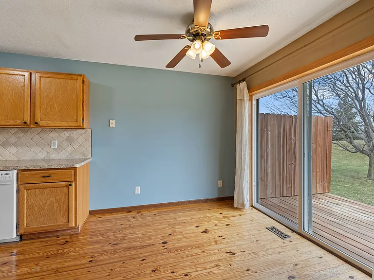 16940 Glencoe Ave #1 — Photo 4
