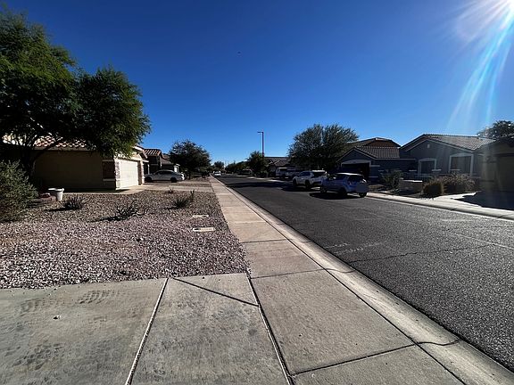 4th image of 25884 W Elizabeth Ave
