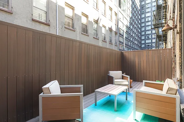 Sold by Compass | media 9