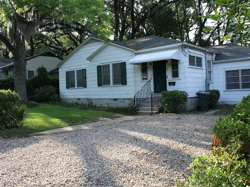 Front view; gravel drive