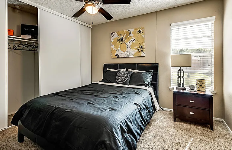 Chelsea Creek Apartment Homes — Photo 8