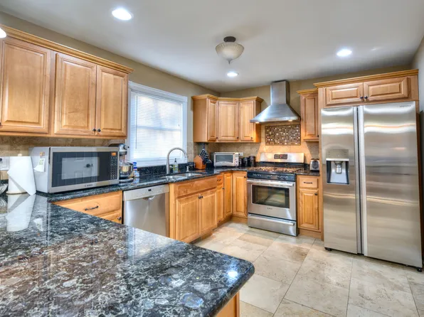 2674 Forest Park Dr, Dyer, IN 46311