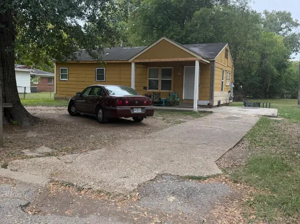 1114 Helen St, Greenville, MS 38703