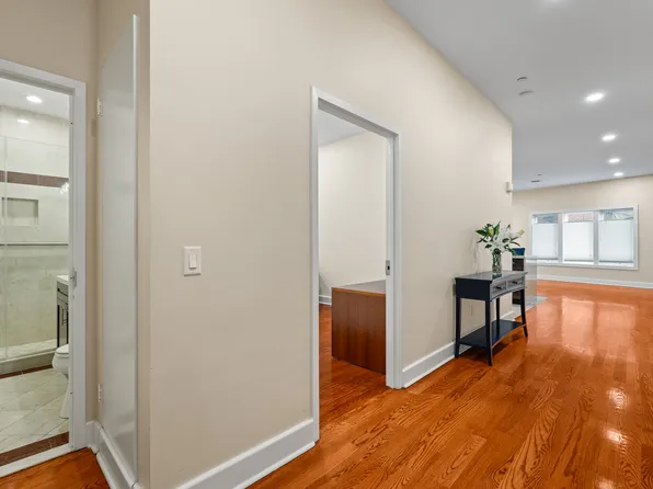 90 Bay Street Landing image 6 of 49