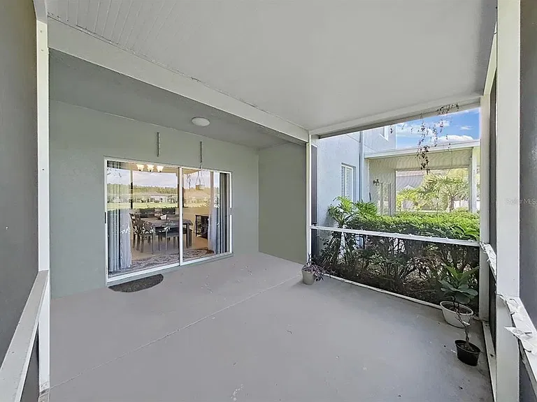 18126 Paradise Point Dr — Photo 27