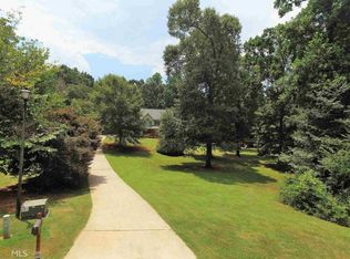 145 Winter Valley Ct, Fayetteville, GA 30215