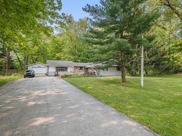 6195 Bell Rd, Whitehall, MI 49461