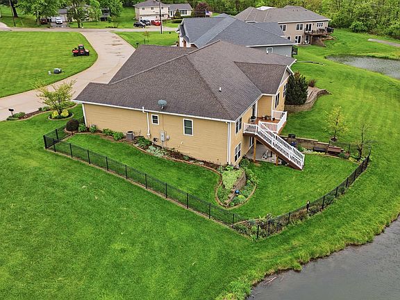3rd image of 43 N Lakeland Park Dr