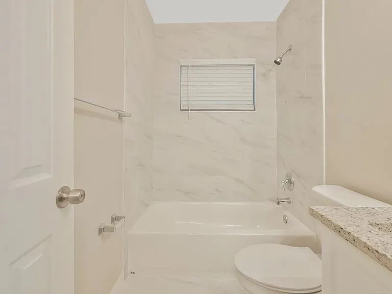 2830 Sanka Dr — Photo 8