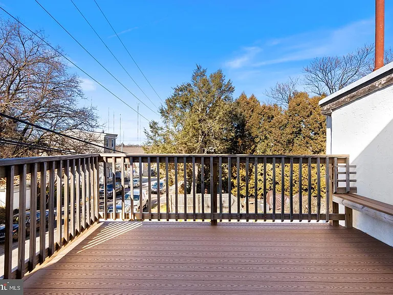 400 Green Ln #2 — Photo 10