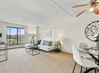 5204 S Dalton Dr NW #912, Calgary, AB T3A 3H1