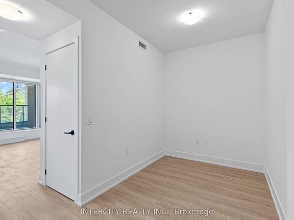 3rd image of 2075 King Rd #328