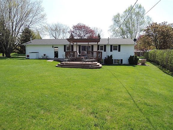3rd image of 323 N 15th Dr