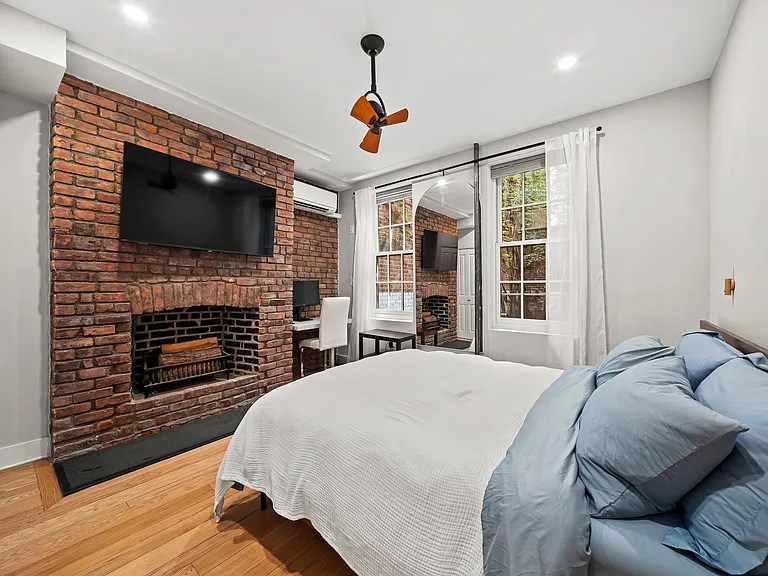 197 W Houston St #Townhouse 1 — Photo 23