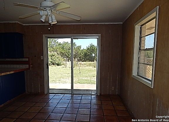 5th image of 141 Homer Dr W