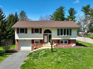944 Edinburgh Dr, Lancaster, PA