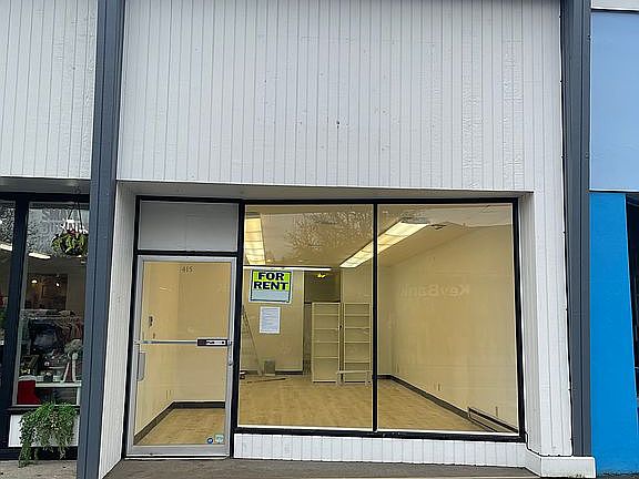 2nd image of 413 W Railroad Ave