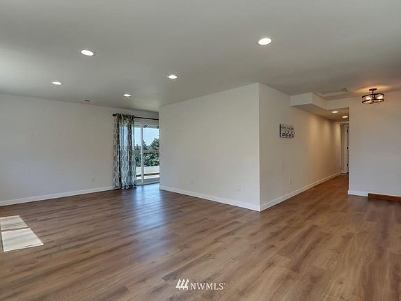 5th image of 2209 S 72nd St