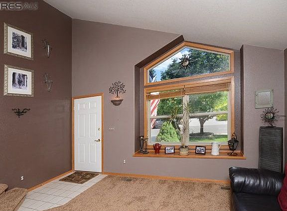 3rd image of 2485 Forsythia Dr