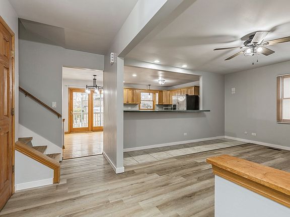 3rd image of 159 Hilltop Dr