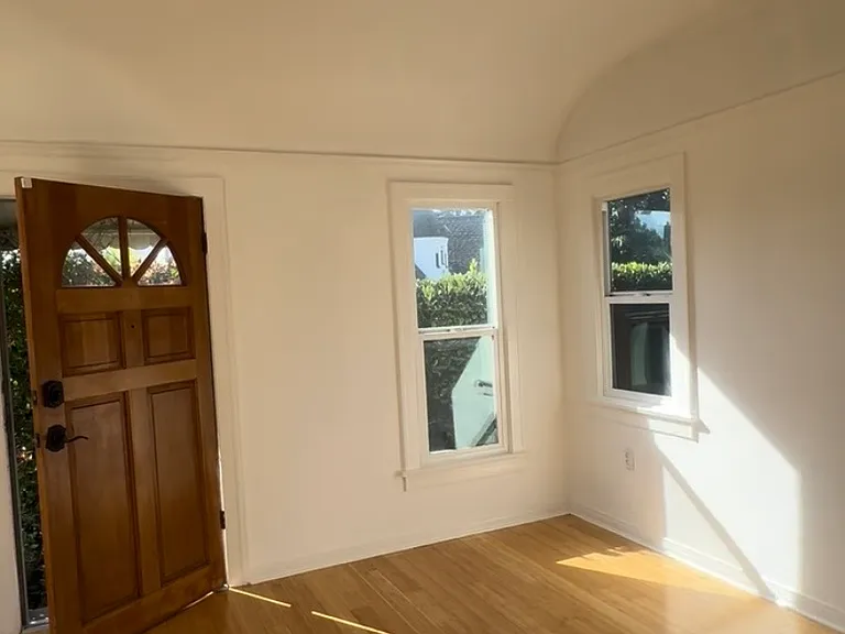 2850 Vineyard Ave — Photo 9