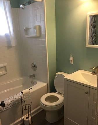 5th image of 2026 Chesterland Ave