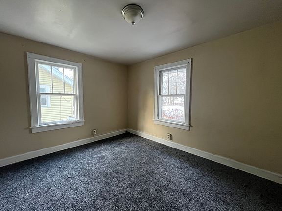 5th image of 288 Vennum Ave