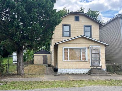 1049 5th Ave W, Huntington, WV, 25704