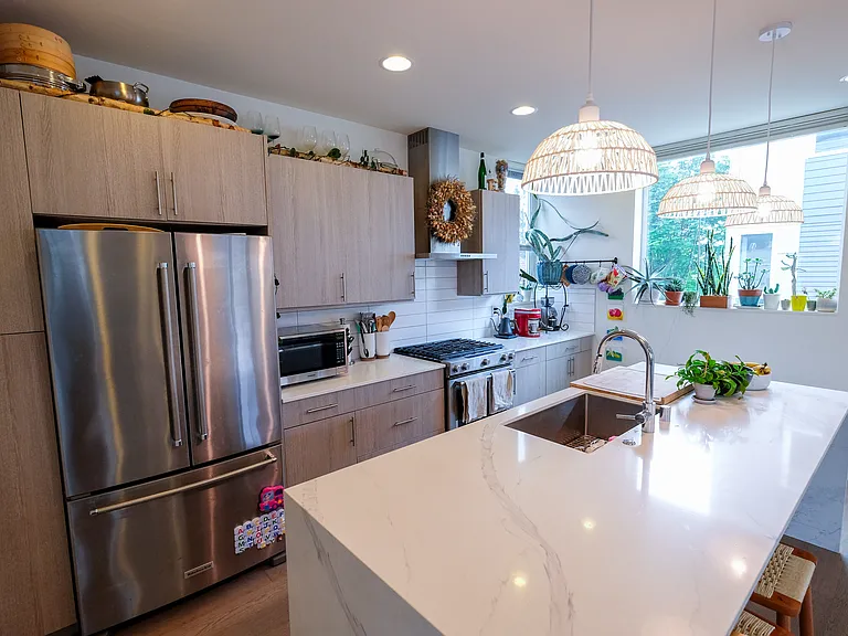 1851 S Jackson Pl — Photo 7