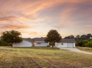 1626 County Road 126, Floresville, TX 78114