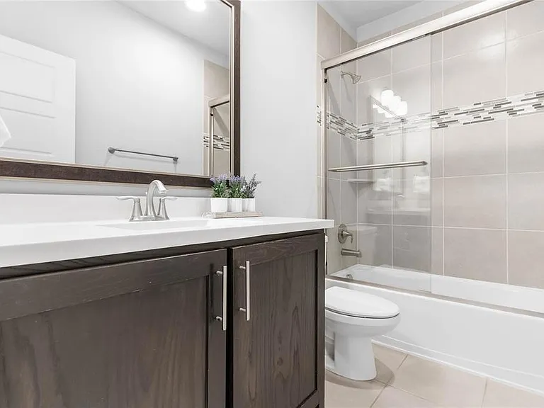 1131 Alpine Dr — Photo 22