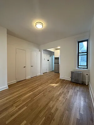 Rented by Peter R. Hungerford, LREB | media 16