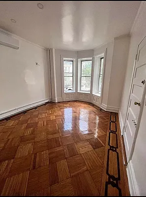 Rented by Space Real Estate | media 21