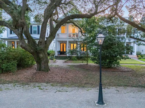 1056 Avenue Of Oaks, Charleston, SC 29407