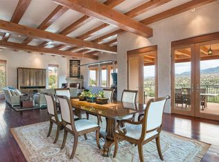 10 Via Vecino, Santa Fe, NM 87506