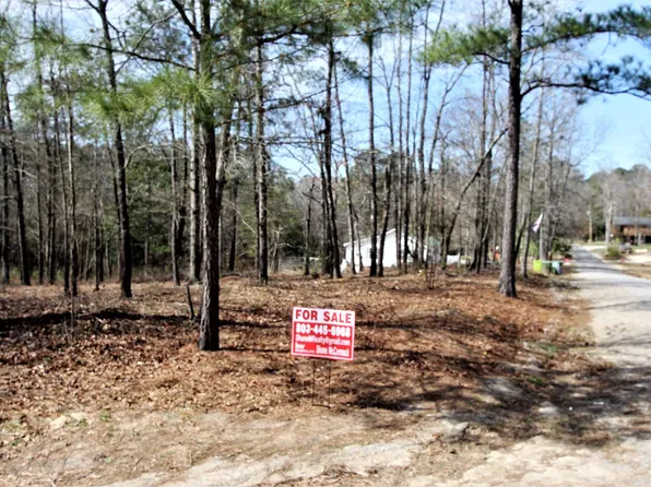 223 Hillside Cir, Eastover, SC 29044
