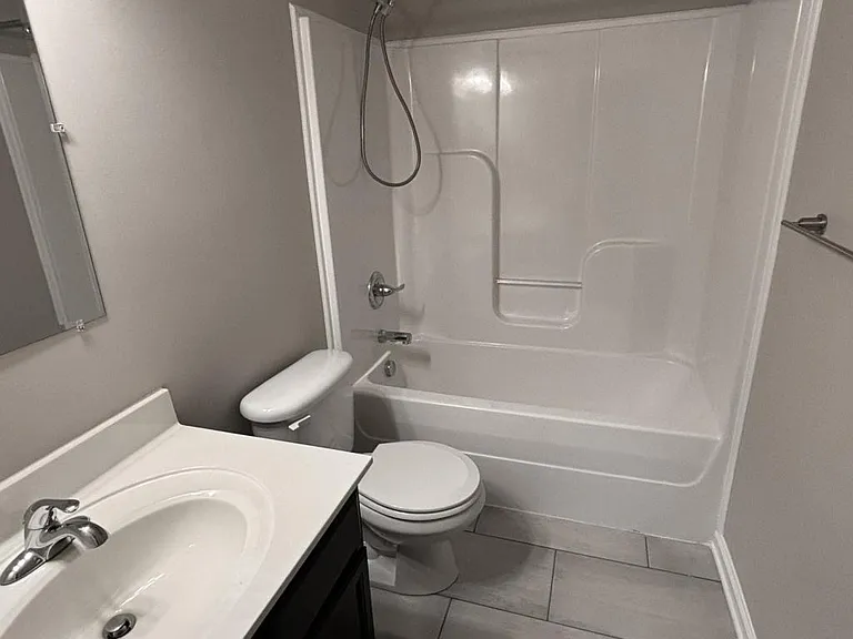 172 Alexander Blvd — Photo 18