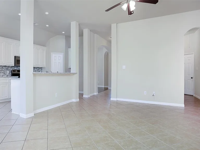 6214 Southcott Ct — Photo 8