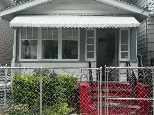 292 Smith St, Newark City, NJ 07106