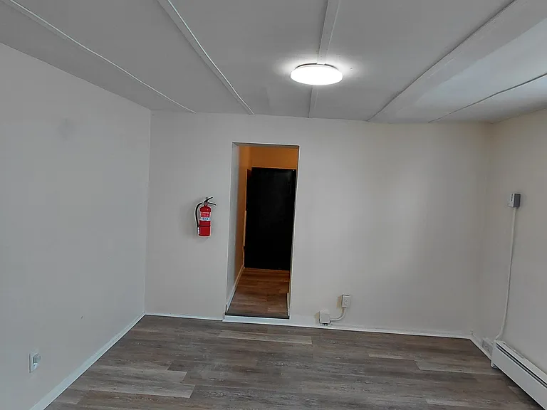 South Main Apartments — Photo 36