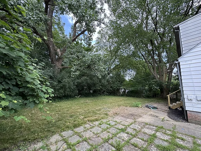 18801 Invermere Ave — Photo 26