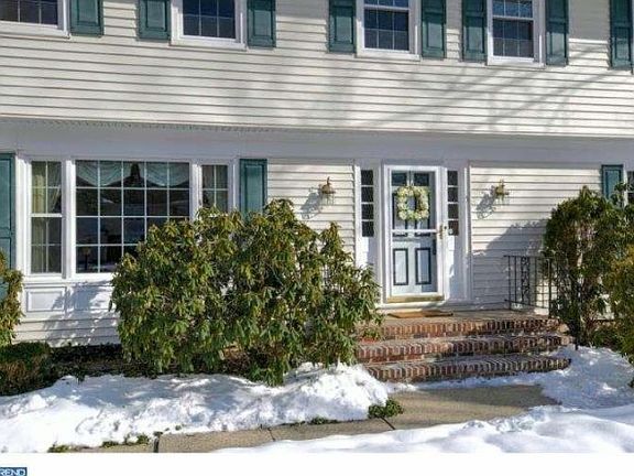 2nd image of 5 Greene Dr