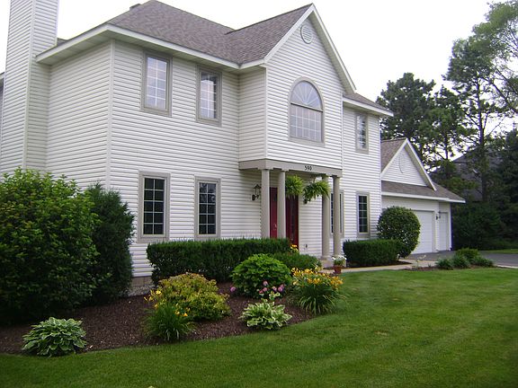 2nd image of 390 Erin Isle Dr