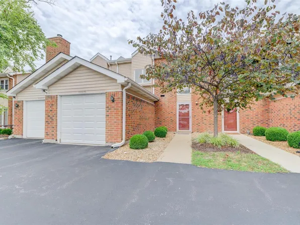 1332 Holgate Dr Unit E2, Ballwin, MO 63021